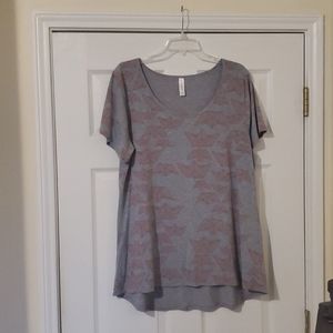 Lularoe Classic Tee - Size XL